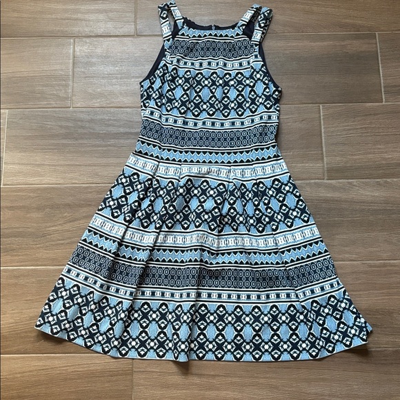 Vince Camuto Dresses & Skirts - Vince Camuto Dress: Blue Pattern